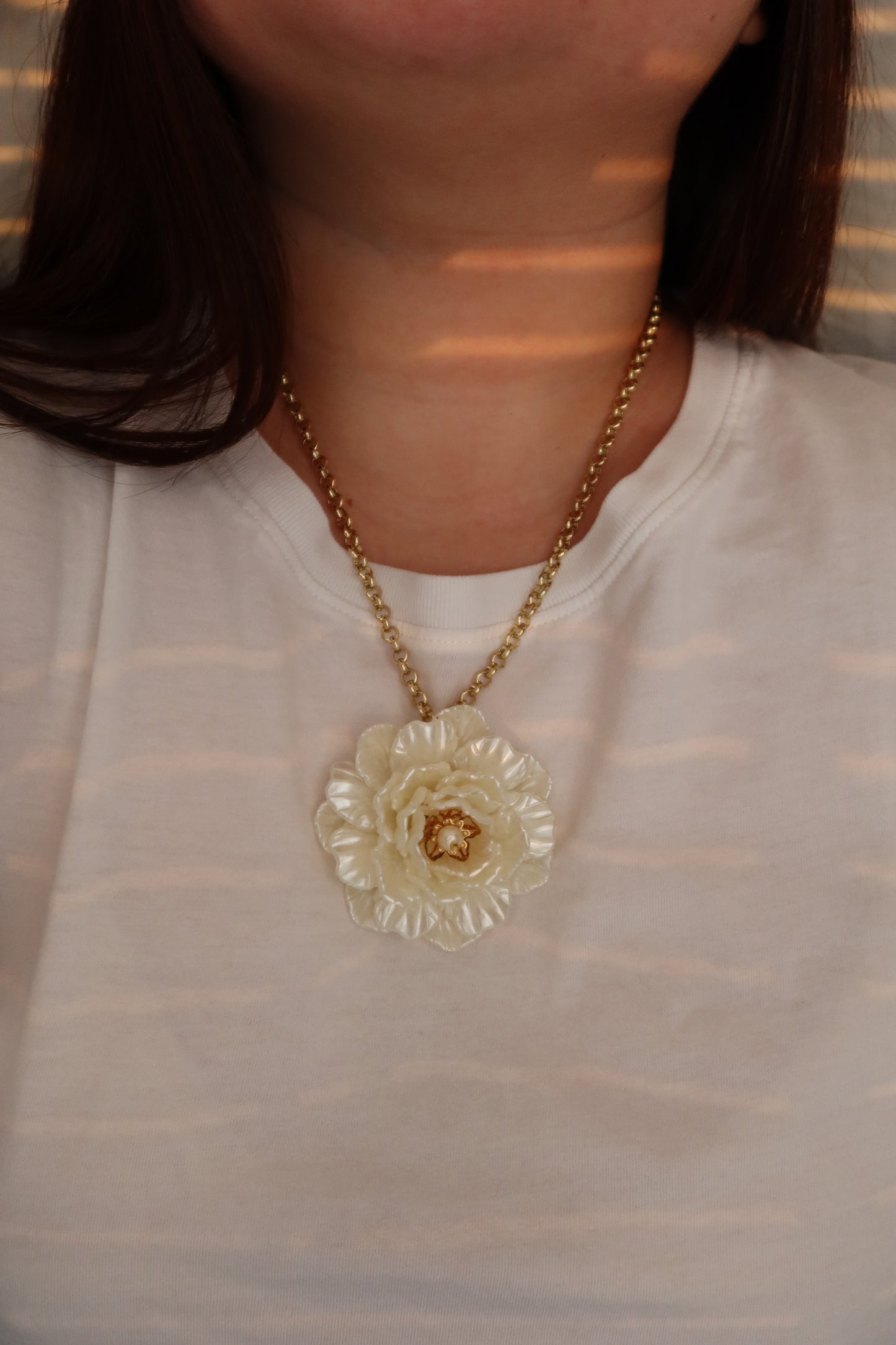 ROSE NACAR NECKLACE